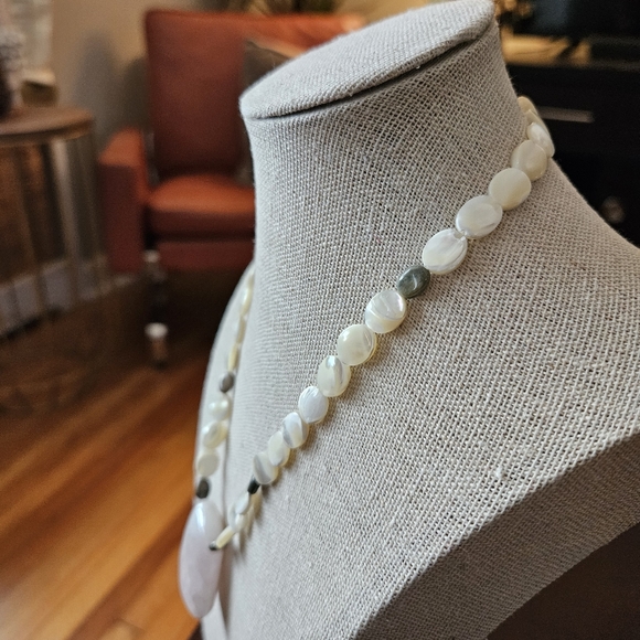 Rose Quartz Mother Of Pearl Vintage Necklace - Picture 4 of 8